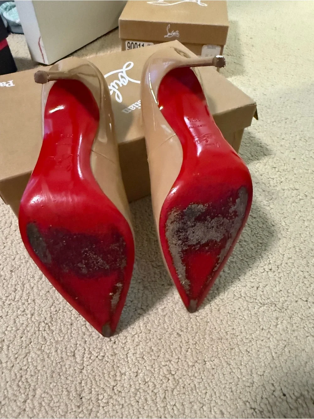 Christian Louboutin Décolleté Nude Patent Pigalle 100 Pumps - Nude